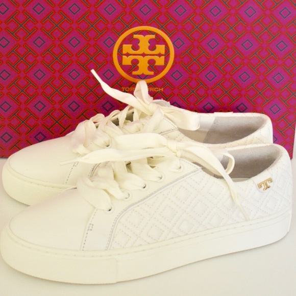 Tory Burch Shoes - 🎉FLASH SALE🎉 TORY BURCH QUILTED LEATHER SNEAKERS